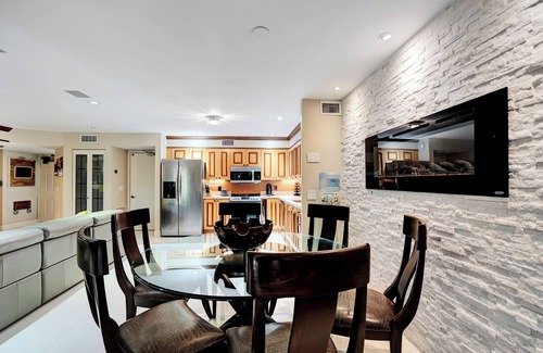 Boca Raton House | Cozy and Immaculately Clean Home.