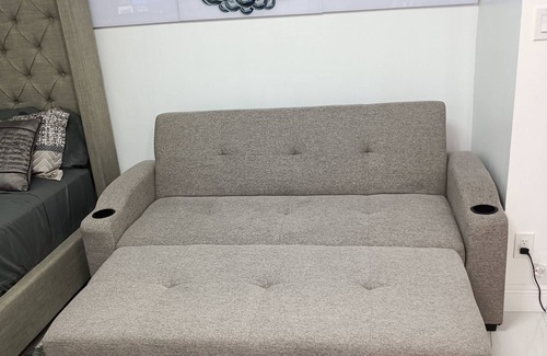 Pembroke Pines Apartment | Cozy and inviting Studio with Private entrance in charming Pembroke Pines