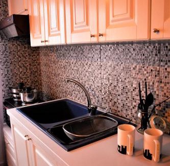 Komotini Apartment | Cozy and Modern
