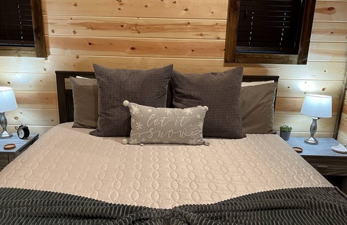 Broken Bow Cabin | Cozy and peaceful family setting on the edge of Broken Bow