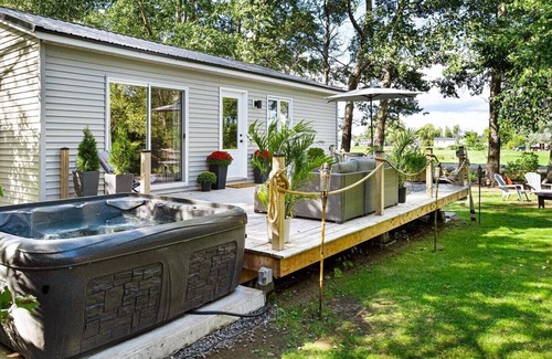 Cormierville Cottage | Cozy and peaceful Ocean view modern cottage W/hot tub and outdoor oasis