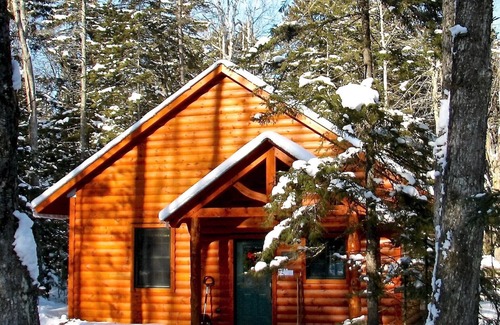 Ripton Cabin | Cozy and pristine timberframe cabin