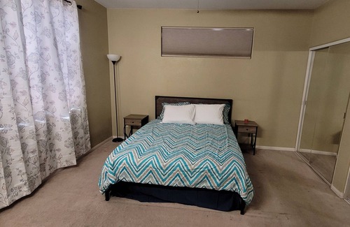 Las Vegas House | Cozy and Private Room #1 with a Queen Bed and Full Bath