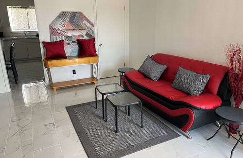 North Las Vegas House | Cozy and quiet, 3 minutes from the strip, 20 minutes from the airport