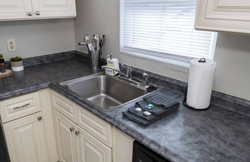 Kettering House | Cozy and relaxing 2br w/private back patio for outdoor dining