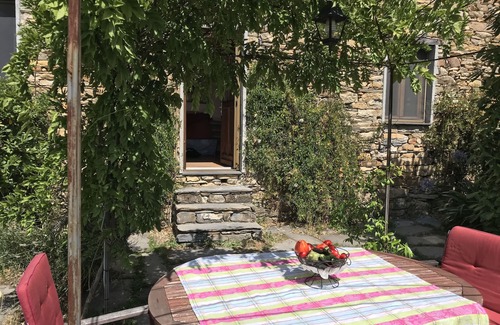 Carpasio Cottage | Cozy and rustic stone house with terrace in a quiet dream location in the mountains