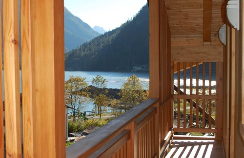 Alleghe Apartment | COZY AND SPACIOUS ALPINE ATTIC ROOM WITH PETS ALLOWED