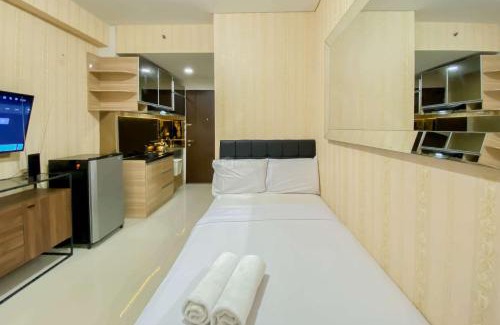 Depok Apartment | Cozy and Strategic Studio at Transpark Cibubur Apartment By Travelio