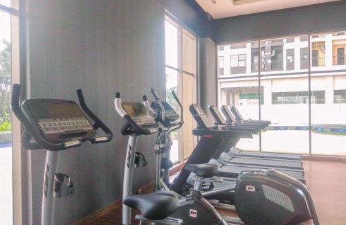 Depok Apartment | Cozy and Strategic Studio at Transpark Cibubur Apartment By Travelio