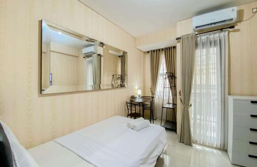 Depok Apartment | Cozy and Strategic Studio at Transpark Cibubur Apartment By Travelio
