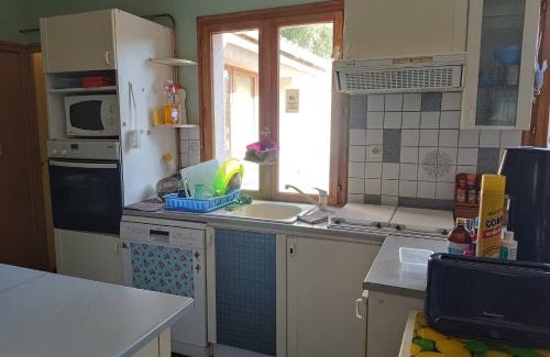 Fruges House | Cozy and tranquil double room with large desk