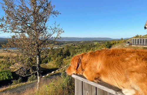 Etnedal House | Cozy and welcoming cottage with beautiful panoramic views over the countryside.