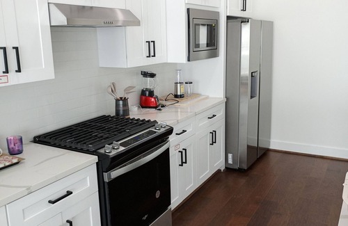 Briarforest House | Cozy and Welcoming Home with 4 bedrms, 4 bathrms
