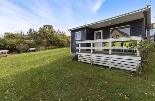 Sandvig Cottage | Cozy annex with sea view