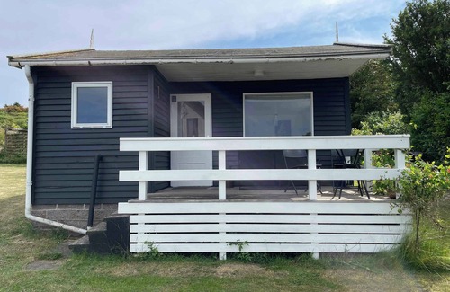 Sandvig Cottage | Cozy annex with sea view