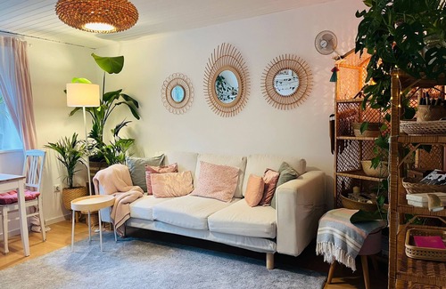 Diessen am Ammersee Apartment | Cozy apartment with tropical flair in the heart of Dießen