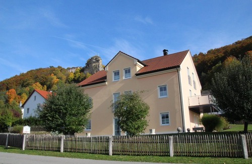 Riedenburg Apartment | Cozy apartment (30sqm2) in a quiet, sunny location