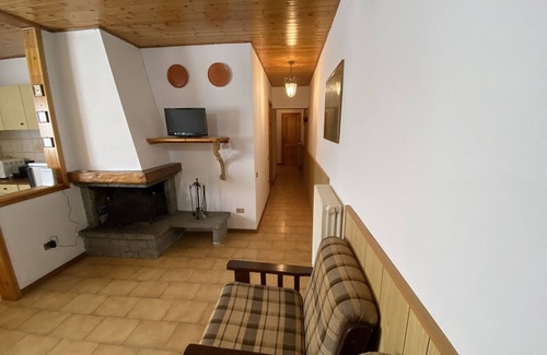 Sant'Andrea Pelago Apartment | Cozy apartment with garden, pets allowed