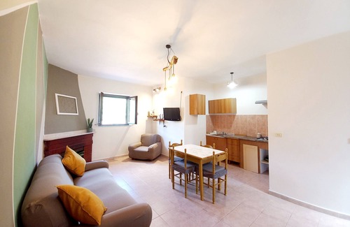 Corleto Monforte Apartment | Cozy Apartment in Medieval Old Town