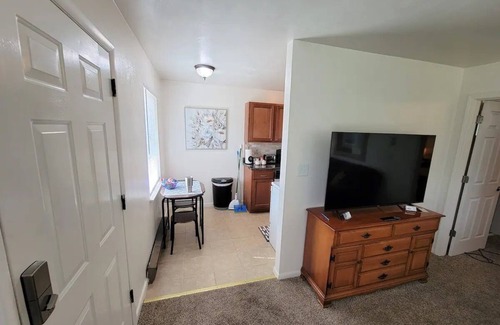 Roanoke Apartment | Cozy Apartment #3