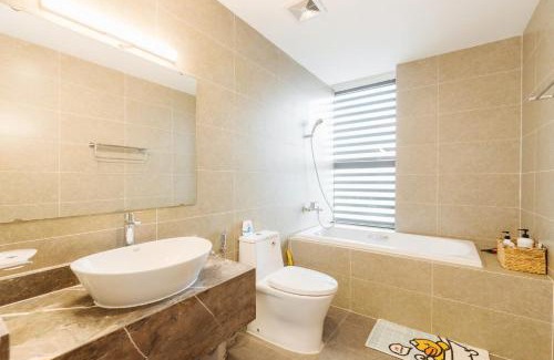 Dich Vong Apartment | Cozy Apartment#3BRS#centre of Hanoi/panorama view