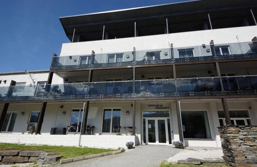 Vossestrand Apartment | Cozy apartment at Oppheim, Voss. Access to a lovely indoor pool!