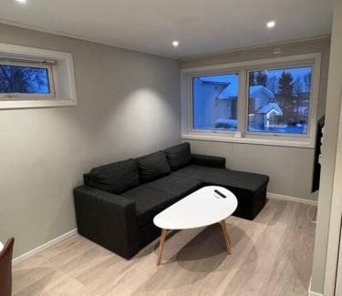 Tromsdalen Apartment | Cozy apartment by sherpa steps with free parking