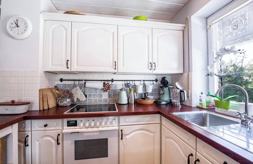 Bergen Apartment | Cozy Apartment Chiemgau Idyll with Mountain View, Wi-Fi, Garden & Terrace