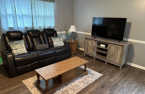 East Point Apartment | Cozy Apartment embedded in Kentucky mountains. Pet friendly.