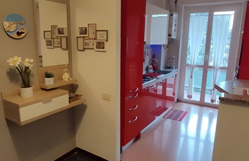 Lorenteggio Apartment | Cozy apartment equipped with every comfort, 300m from the M4 Tolstoj stop