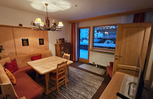 Wiesern Apartment | Cozy apartment for four on the Zwölferkogel - Haus Thalgau E14