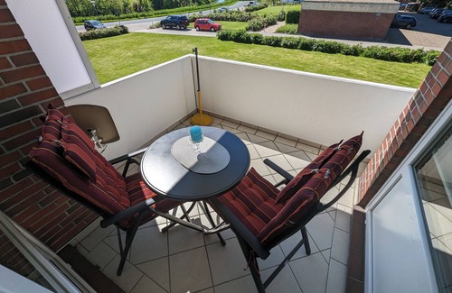 Horumersiel Apartment | Cozy apartment Heimathafen: 48sqm for 3 persons with balcony