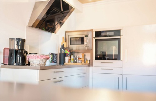 Eckartshausen Apartment | Cozy Apartment Hideaway/5 min from the highway