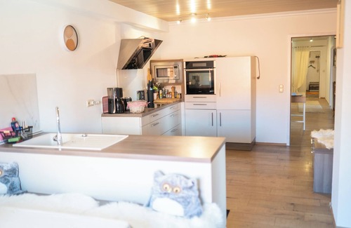 Eckartshausen Apartment | Cozy Apartment Hideaway/5 min from the highway