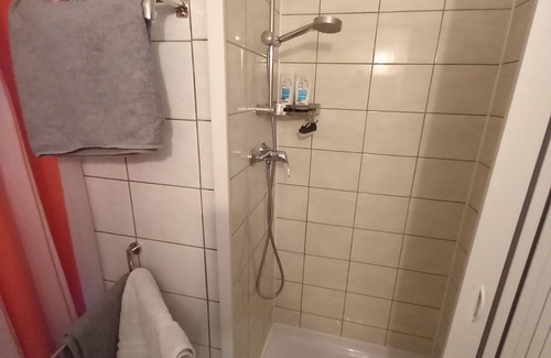 Neustadt-Glewe Apartment | Cozy apartment in the center of Neustadt-Glewe with lake proximity (700m).