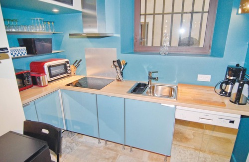 Beaucaire Apartment | Cozy apartment in Beaucaire with WiFi