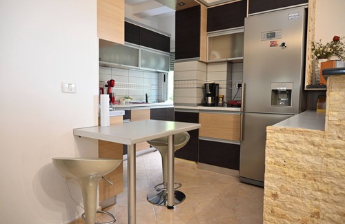 Durres Apartment | Cozy apartment in charming Durrës with AC, WiFi