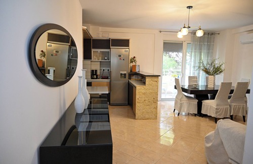 Durres Apartment | Cozy apartment in charming Durrës with AC, WiFi
