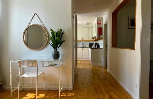 Jadraas Apartment | Cozy apartment in Jädraås nestled near the lake just 10 minutes from Kungsberget