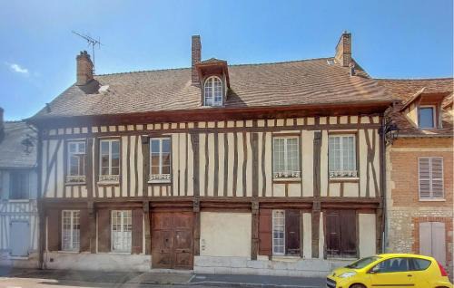 Les Andelys Apartment | Cozy Apartment In Les Andelys With Wifi