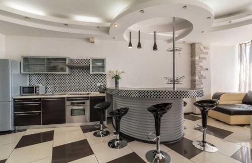 Dnipro Apartment | Cozy Apartment in Most City Center