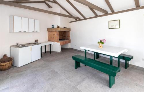 Opuzen House | Cozy Apartment In Opuzen With Wifi