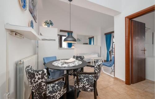 Barbariga Apartment | Cozy Apartment In Peroj With Wifi