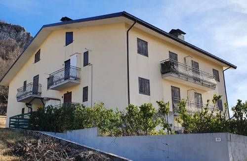 Valle del Sole Apartment | Cozy apartment in Pizzoferrato 55 m² with mountain view