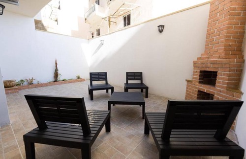 Bugibba Apartment | Cozy Apartment in St. Paul's Bay