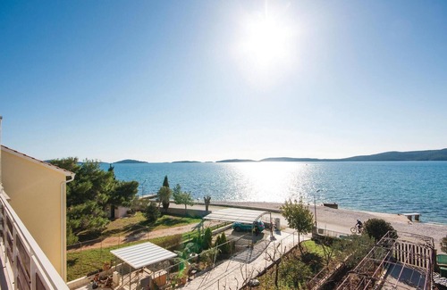 Brodarica Apartment | Cozy apartment in Sibenik with kitchen