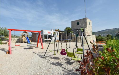 Kamen Apartment | Cozy Apartment In Split With Kitchen
