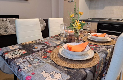 Cles Apartment | Cozy apartment in the heart of Non Valley