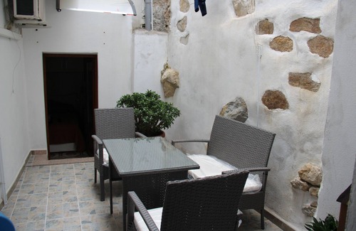 Posada Apartment | Cozy apartment in the historic village of Posada.