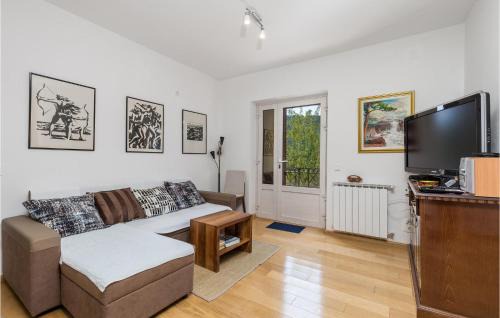 Veli Losinj Apartment | Cozy Apartment In Veli Losinj With Wifi